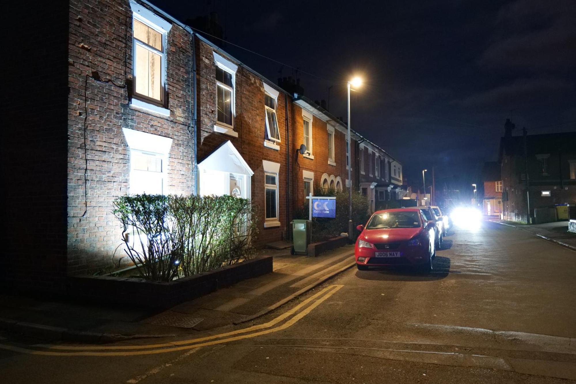 Town Centre House With Parking, Wi-fi Stafford